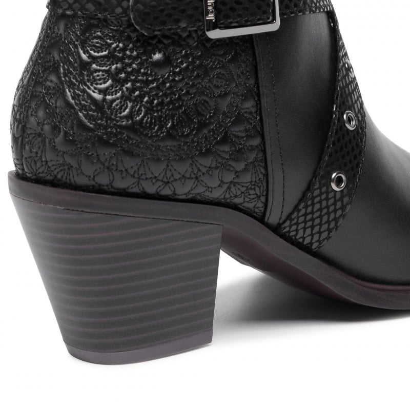 Fashion, accesorii si bijuterii - Femei - Incaltaminte femei - Botine femei - Botine de piele ecologica cu toc inalt,  Negru, Marime 39 EU - Infinity.ro