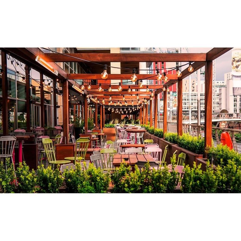 Electronice si Electrocasnice - Climatizare si sisteme de incalzire - Aparate racire aer - Aer conditionat - Incalzitor terasa, infrarosu, 2000 W, interior/exterior, IP65, telecomanda, 2 trepte de putere, NEO - Infinity.ro