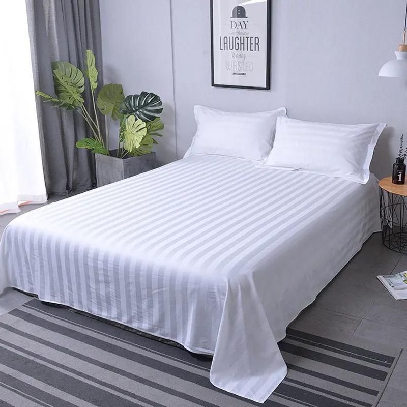 Casa si Gradina - Textile si covoare - Lenjerii de pat - Cearceafuri de pat - Cearsaf de pat Kotonia Home Hotel Damasc Saten cu dungi 1 cm, 100% bumbac, Alb, 240x260 cm - Infinity.ro
