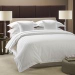 Casa si Gradina - Textile si covoare - Lenjerii de pat - Lenjerii copii - Set Lenjerie pat pentru 2 persoane, Kotonia Home, 4 piese, 100% bumbac, Damasc, dungi late, Alb - Infinity.ro