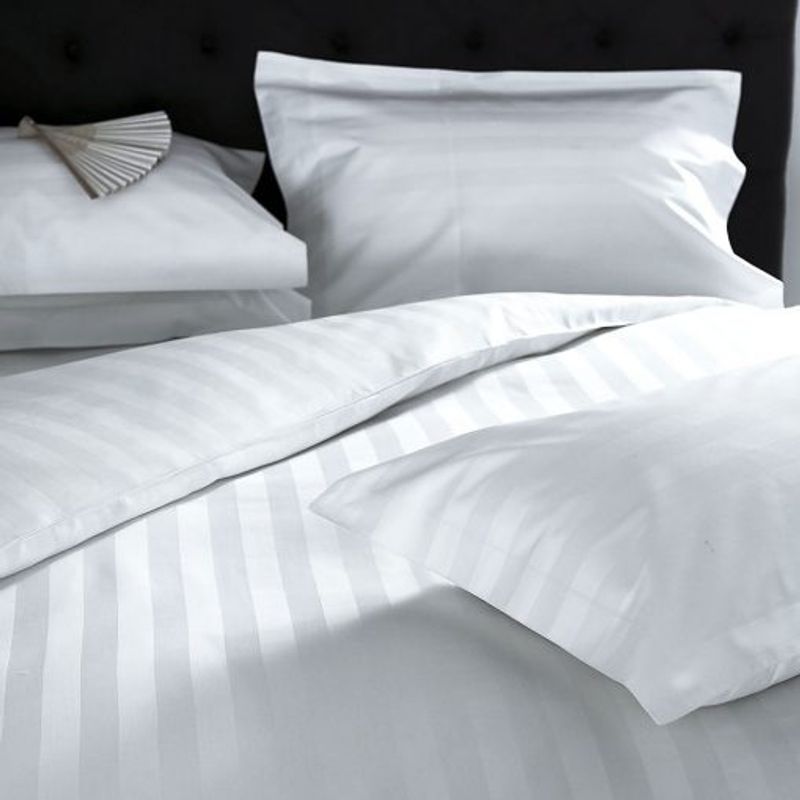 Casa si Gradina - Textile si covoare - Lenjerii de pat - Cearceafuri de pat - Cearsaf de pat Kotonia Home Hotel Damasc cu dungi late, 100% bumbac, Alb, 150x240 cm - Infinity.ro