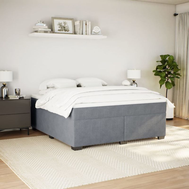 Casa si Gradina - Mobilier - Paturi si accesorii - Paturi - Pat box spring cu saltea, gri inchis, 180x200 cm, catifea - Infinity.ro