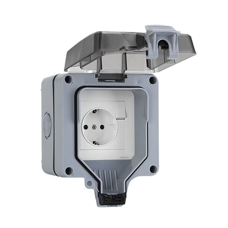 Casa si Gradina/Electrice/Tablouri electrice/Accesorii tablouri electrice - Priza simpla exterior INNOVIX, Model Standard European, 250V/16A, IP66, rezistenta la apa si praf, gri cu intrerupator - Infinity.ro