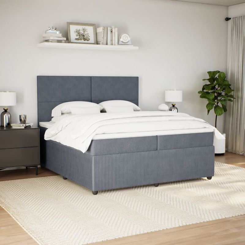 Casa si Gradina - Mobilier - Paturi si accesorii - Paturi - Pat box spring cu saltea, gri inchis, 200x200 cm, catifea - Infinity.ro