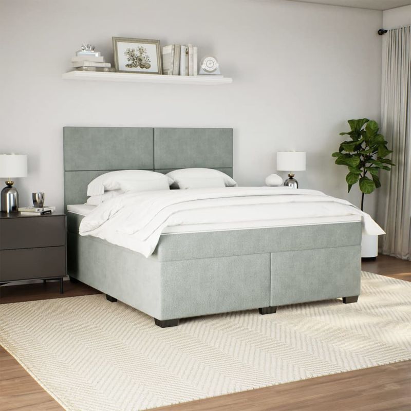 Casa si Gradina - Mobilier - Paturi si accesorii - Paturi - Pat box spring cu saltea, gri deschis, 180x200 cm, catifea - Infinity.ro