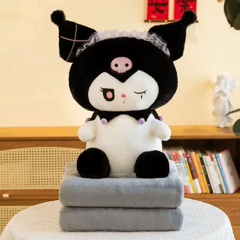 Jucarii, Copii si Bebe - Jucarii si jocuri - Jucarii de plus - Jucarie din Plus Tip Kuromi cu Paturica si Coronita, 45cm - Infinity.ro