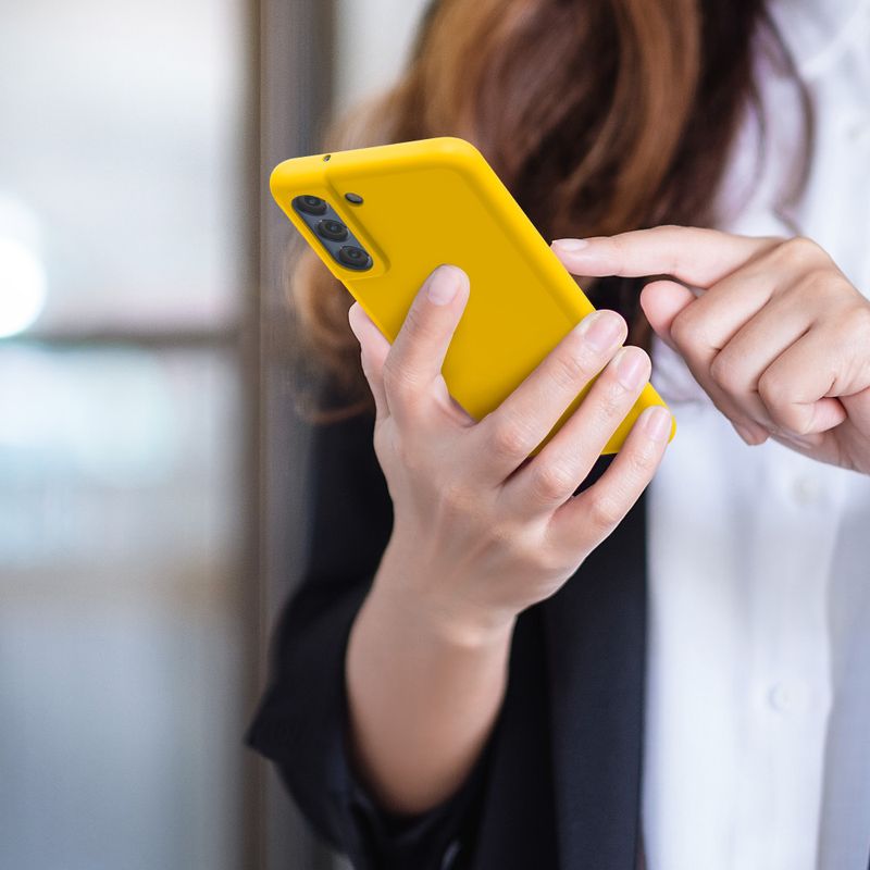 Laptop, Telefoane si Tablete - Telefoane mobile si accesorii - Accesorii Telefoane - Huse telefoane - Husa pentru Samsung Galaxy S21 FE, Silicon, Galben, 55484.143 - Infinity.ro