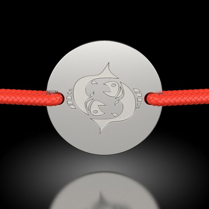 Fashion, accesorii si bijuterii - Barbati - Bijuterii barbati - Bratari barbati - Bratara din argint cu snur rosu model Pesti - Infinity.ro