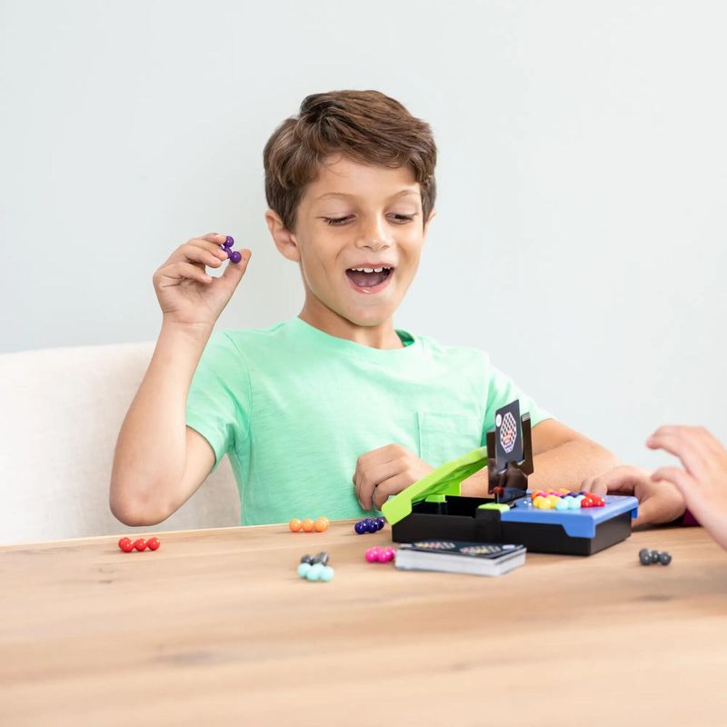 Jucarii, Copii si Bebe - Jucarii si jocuri - Jucarii & jocuri educative - Jocuri de memorie si inteligenta - Joc de logica  - Kanoodle - Provocari pentru 2 - Infinity.ro