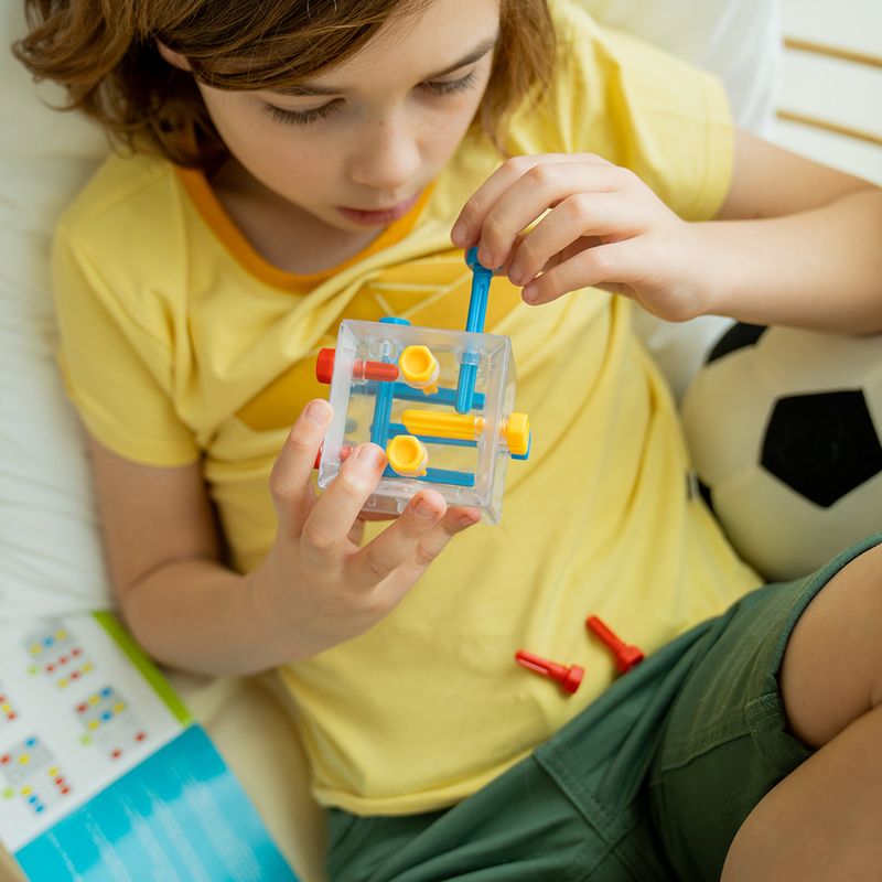 Jucarii, Copii si Bebe - Jucarii si jocuri - Jucarii & jocuri educative - Jocuri de memorie si inteligenta - Joc logic Criss Cross Cube - Infinity.ro