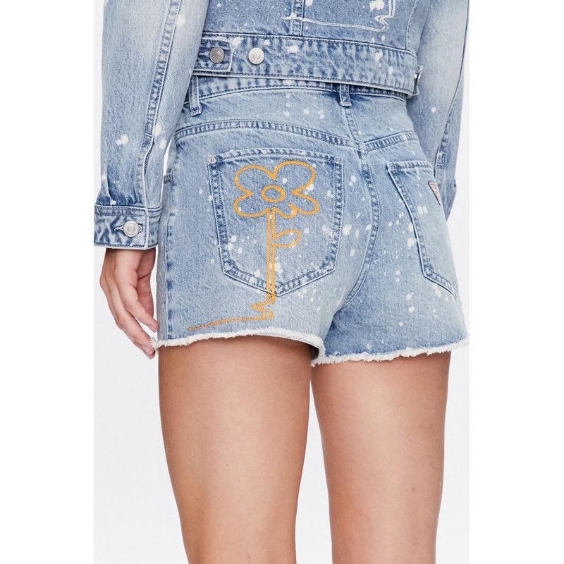 Fashion, accesorii si bijuterii - Femei - Imbracaminte femei - Pantaloni femei - Pantaloni scurti Guess Mom W3GD26 28 US Alb/Albastru deschis - Infinity.ro