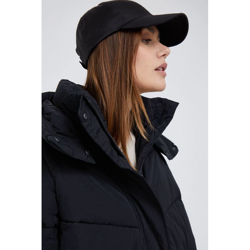 Fashion, accesorii si bijuterii - Femei - Imbracaminte femei - Jachete si geci femei - Geaca din puf Modern Calvin Klein K20K204690 M INTL Negru - Infinity.ro