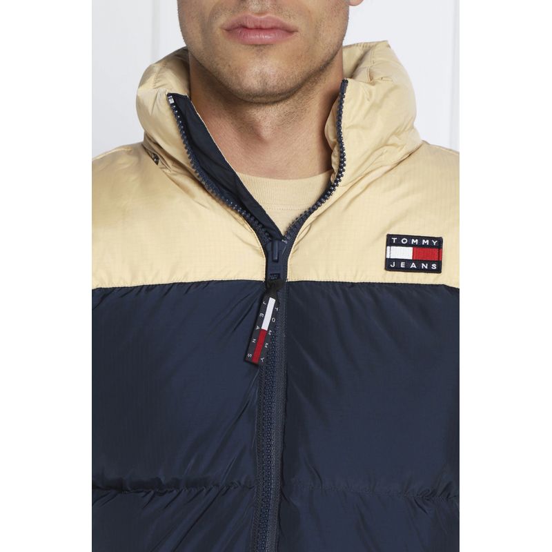 Fashion, accesorii si bijuterii - Barbati - Imbracaminte - Jachete si geci barbati - Geaca din puf Tommy Jeans  DM0DM14460 XL INTL Multicolor - Infinity.ro