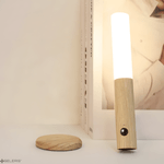 Casa si Gradina - Corpuri si surse de iluminat - Veioze si lampi - Veioze - Lampa Inteligenta, Sensor Miscare, SELERIS ®, Portabil, Magnet, 500mAh, Calda 2700k-3000k, USB-C, 180g, Lemn Frasin Alb - Infinity.ro