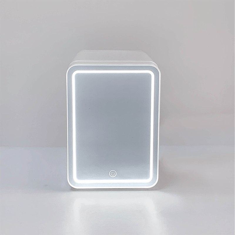 Ingrijire personala si Cosmetice - Machiaj - Accesorii machiaj - Mini Frigider CYBERDUST, Makeup&Beauty, Oglinda cu lumina LED, Cosmetice, Produse pentru ingrijirea pielii, 4L, Alb - Infinity.ro