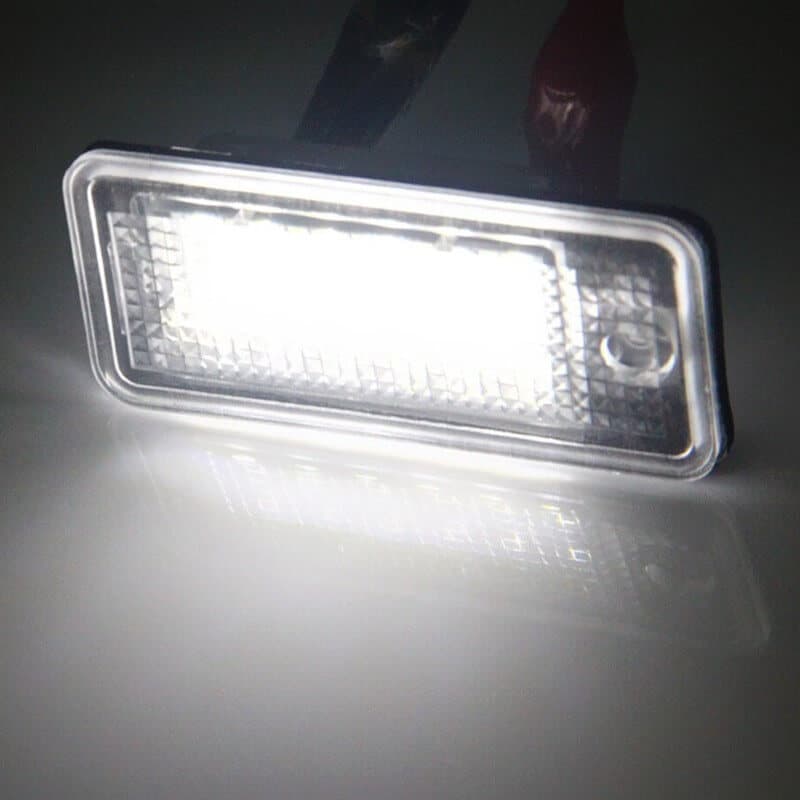 Auto si Moto - Piese auto si accesorii - Caroserie - Faruri, stopuri si proiectoare - Lampi numar led Audi A4 B7, A4 B6, A6 C6, A3 8P, A8 D3, Q7 - Infinity.ro