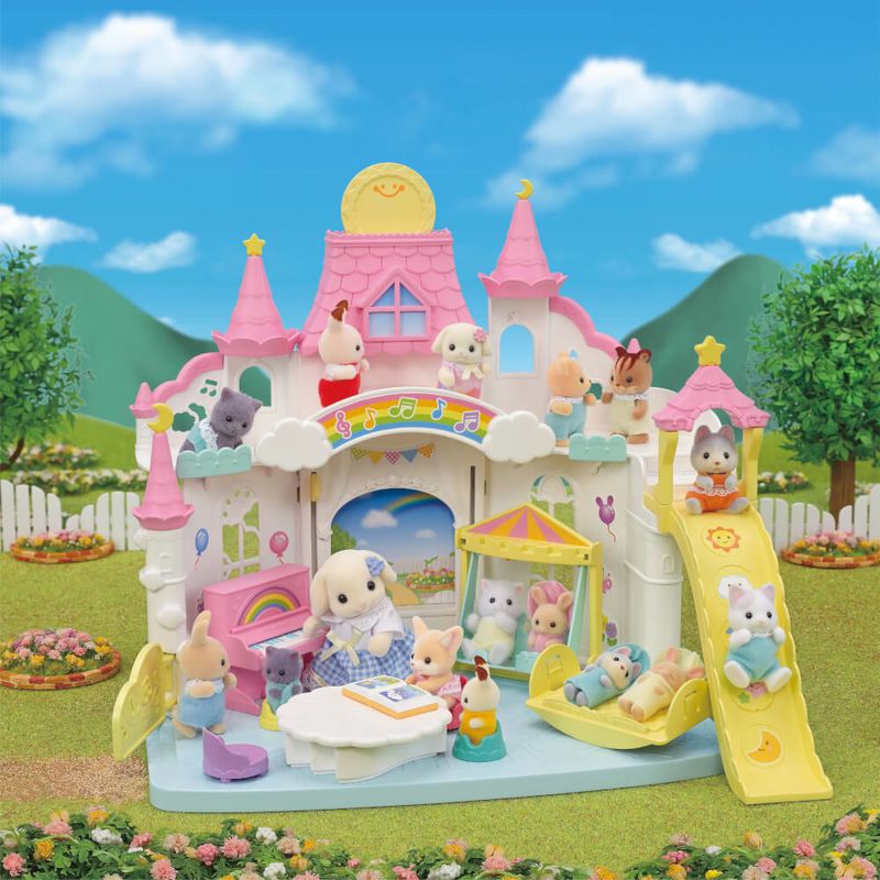 Jucarii, Copii si Bebe - Jucarii si jocuri - Papusi si accesorii - Casute de papusi si mobilier - Sylvanian Families-Loc De Joaca Castel Culori Vesele - Infinity.ro