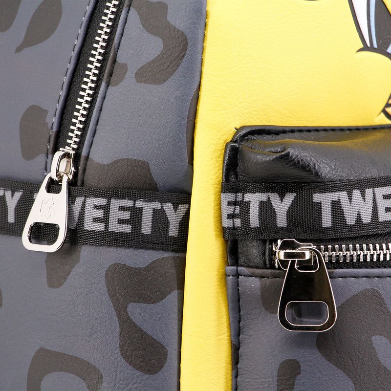 Carti si Birotica - Rechizite - Rucsacuri si genti scolare - Ghiozdan Tweety Yellow Fashion Tweety Trouble, 24 X 32 X 14 cm 24 X 32 X 14 cm Negru/Galben - Infinity.ro