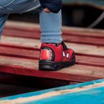 Fashion, accesorii si bijuterii - Copii - Incaltaminte copii - Pantofi copii - Pantofi sport cu luminite Spiderman,Rosu model 2300004994, Marime 32 EU - Infinity.ro