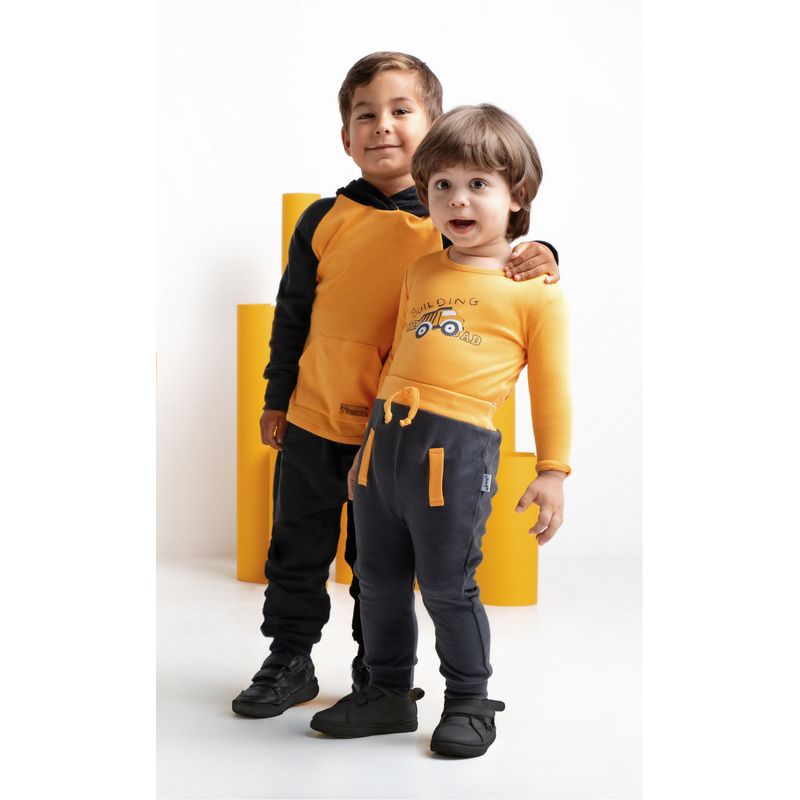 Fashion, accesorii si bijuterii - Copii - Imbracaminte copii - Body-uri copii - Body cu maneca lunga (181099) Colectia "Big Trucks" Galben Marimea 80 - Infinity.ro