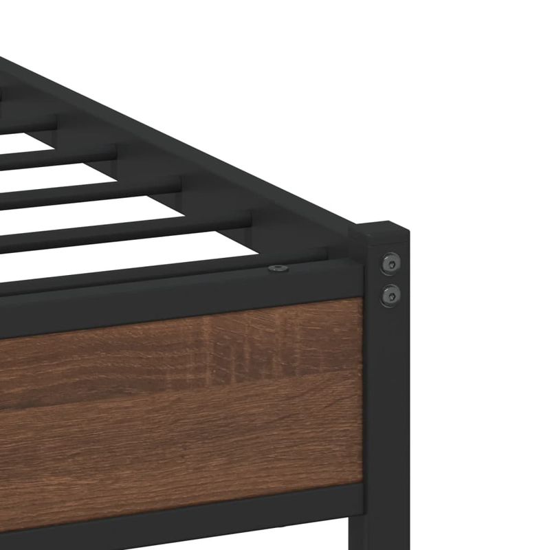 Casa si Gradina - Mobilier - Paturi si accesorii - Paturi - Cadru pat metalic cu tablie, stejar maro, 140x190 cm, model cu tăblie de cap și tăblie de picioare joasă dublă - Infinity.ro