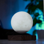 Casa si Gradina/Corpuri si surse de iluminat/Veioze si lampi/Veioze - Lampa LED Luna Cu Levitatie Magnetica, Putere 5W, 18 cm, Lumina reglabila in 3 tonuri, Alimentare AC, Comenzi tactile - Infinity.ro