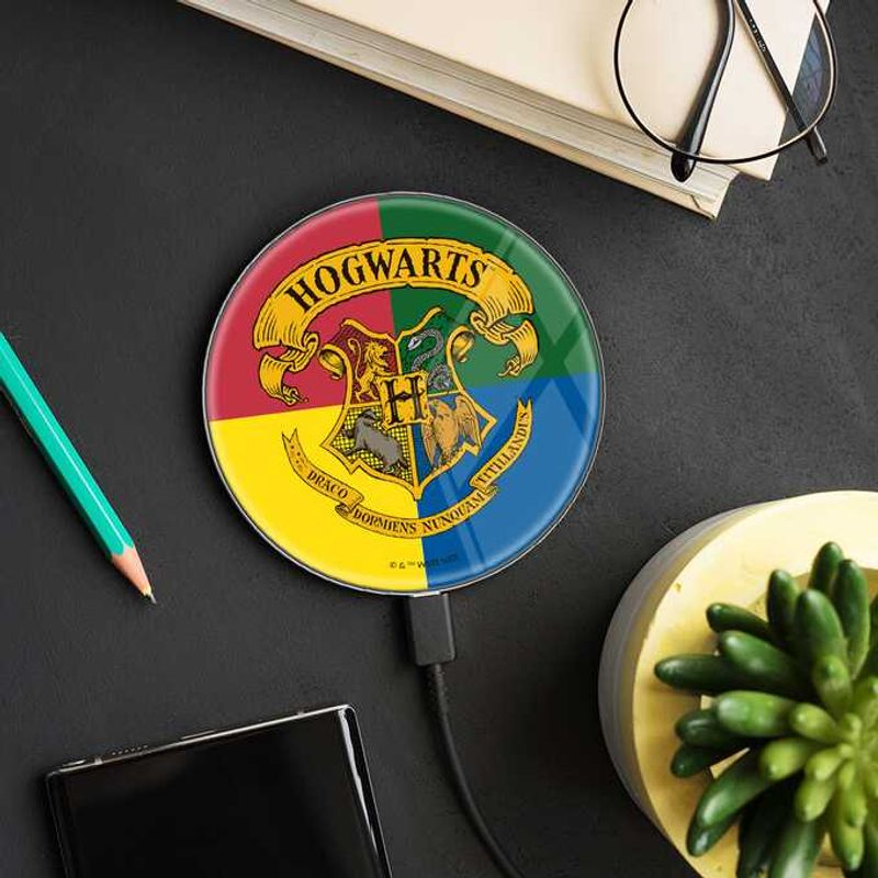 Laptop, Telefoane si Tablete - Telefoane mobile si accesorii - Accesorii Telefoane - Incarcatoare telefoane - Incarcator wireless Fast Charge Harry Potter Hogwarts Multicolor - Infinity.ro