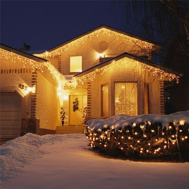 Casa si Gradina - Decoratiuni - Decoratiuni de sezon - Instalatie de Craciun 4 m x 0.7m, Perdea Franjurata, Alb Cald, 132 LED-uri, fire albe, interconectabila - Infinity.ro