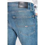 Fashion, accesorii si bijuterii - Barbati - Imbracaminte - Pantaloni barbati - Blugi barbati Tommy Jeans Austin DM0DM09550 W38-L32 US Albastru jeans - Infinity.ro