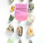 Market - Cadouri - Pungi cadou si accesorii - Set 2 saculeti catifea, cu snur, pentru diverse bijuterii, roz, rosu, 120x85 mm - Infinity.ro