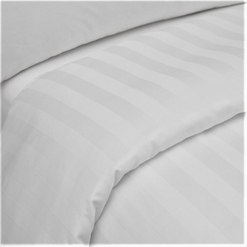 Casa si Gradina - Textile si covoare - Lenjerii de pat - Huse pilote - Husa pentru pilota Kotonia Home Hotel Damasc Saten cu dungi de 1 cm, 100% bumbac, Alb, 220x240 cm - Infinity.ro