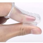 Jucarii, Copii si Bebe - Igiena si ingrijire - Articole igiena dentara copii - Periuta de dinti din silicon, MEDILOGIC™, degetar 3 luni+ - Infinity.ro