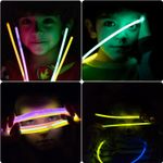 Casa si Gradina - Decoratiuni - Decoratiuni petrecere - Accesorii pentru petrecere - Set 100 bratari luminoase si colorate pentru petreceri, fosforescente, Glow Sticks, Rosii, bebeLOGIC™ - Infinity.ro