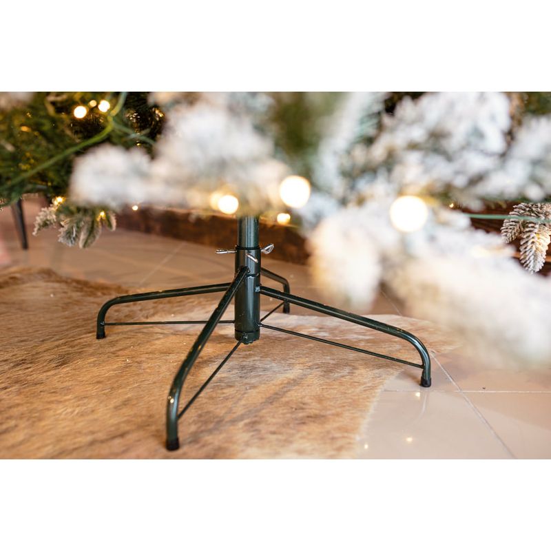 Casa si Gradina - Decoratiuni - Decoratiuni de sezon - Brad artificial Premium Alaska cu zapada si conuri de brad, 150 cm - Infinity.ro