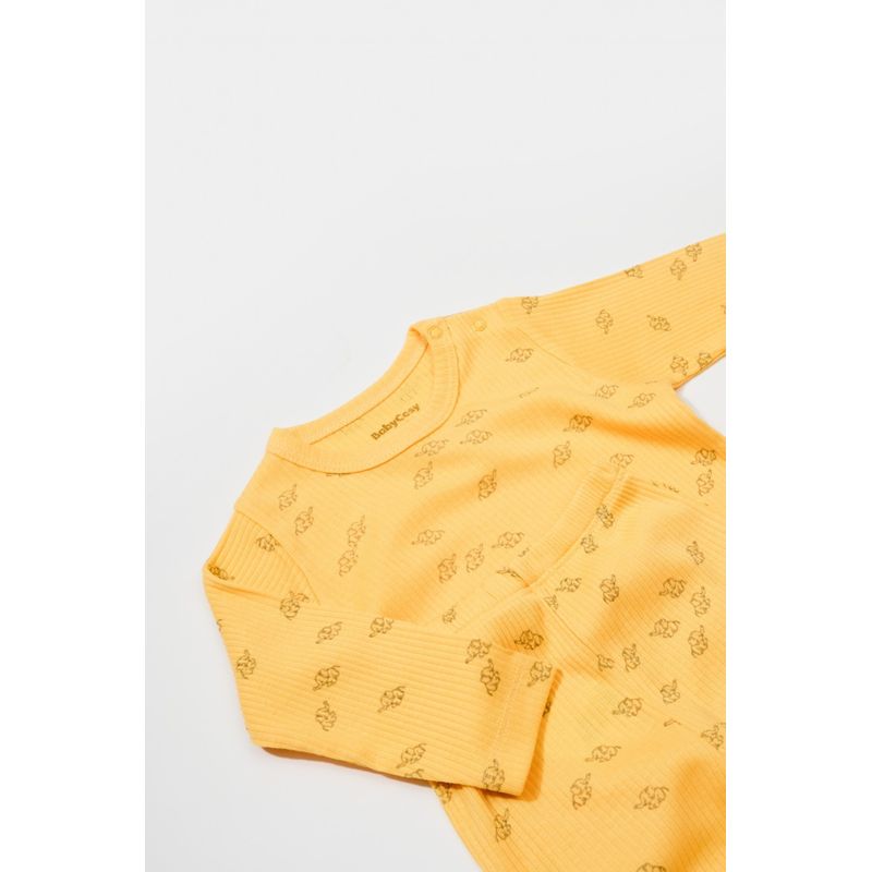 Fashion, accesorii si bijuterii - Copii - Imbracaminte copii - Treninguri si compleuri copii - Set 3 piese:bluza, pantaloni si caciulita Printed, BabyCosy, 50% modal+50% bumbac, Lamaie (Marime: 18-24 Luni) - Infinity.ro