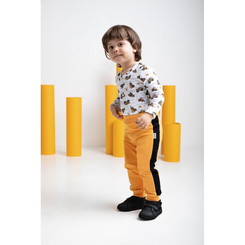 Fashion, accesorii si bijuterii - Copii - Imbracaminte copii - Pantaloni copii - Pantalon de trening (181273) Colectia "Big Trucks" Galben/Negru Marimea 56 - Infinity.ro