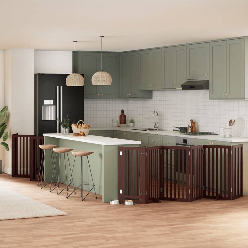 Petshop - Accesorii petshop - Culcusuri si custi - Custi interior si exterior - Poarta caini pliabila cu usa 12 panouri maro 600 cm, lemn plop - Infinity.ro