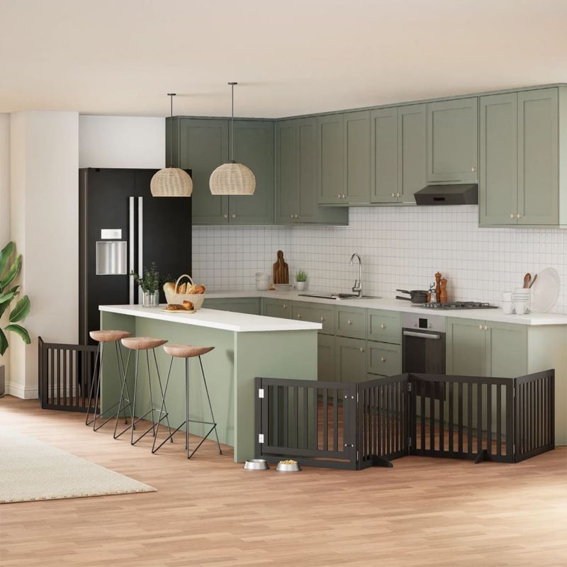 Petshop - Accesorii petshop - Culcusuri si custi - Custi interior si exterior - Poarta caini pliabila cu usa 8 panouri negru 640 cm, lemn plop - Infinity.ro