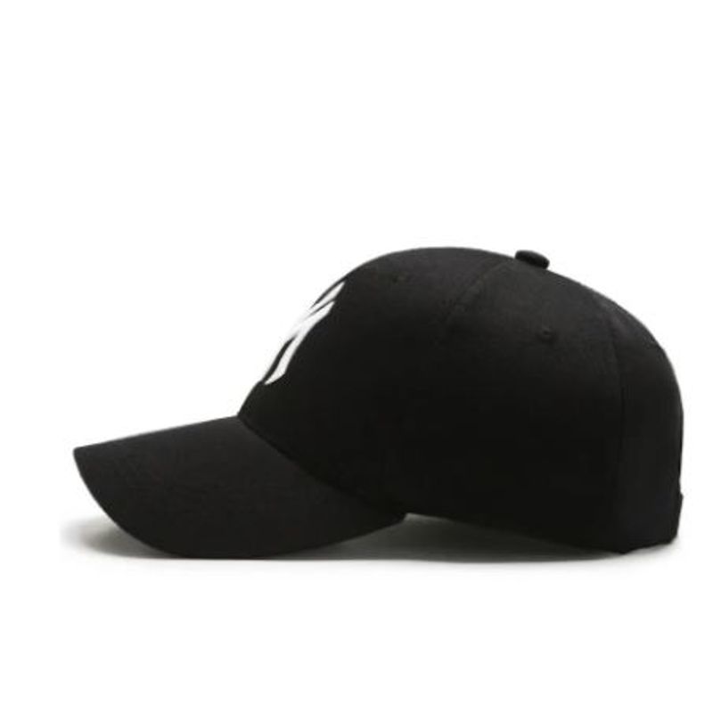 Fashion, accesorii si bijuterii - Barbati - Accesorii barbati - Caciuli si sepci barbati - Sapca NewEra Barbati Negru - Infinity.ro