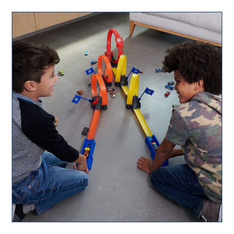 Jucarii, Copii si Bebe - Jucarii si jocuri - Vehicule si jucarii cu telecomanda - Masinute - Hot wheels action pista buclelor duble - Infinity.ro