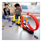 Jucarii, Copii si Bebe - Jucarii si jocuri - Vehicule si jucarii cu telecomanda - Masinute - Hot wheels action pista buclelor duble - Infinity.ro