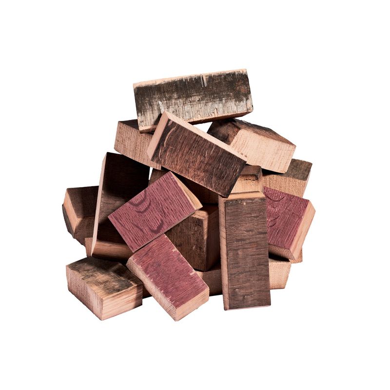 Casa si Gradina - Gradina si terasa - Gratare si accesorii - Accesorii gratare - Bucati de lemn pentru afumare din lemn de stejar, infuzat cu aroma de sweet white wine, chunk-uri 1200 grame - Infinity.ro