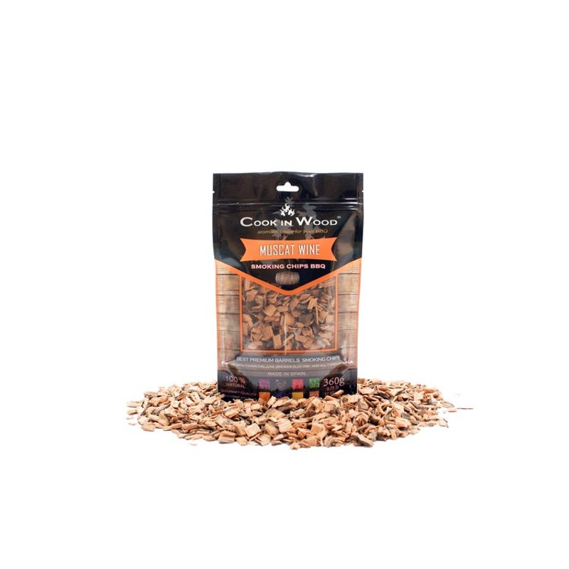 Casa si Gradina - Gradina si terasa - Gratare si accesorii - Accesorii gratare - Aschii pentru afumare din lemn de stejar, infuzat cu aroma de MUSCAT WINE, chips-uri 350 grame - Infinity.ro