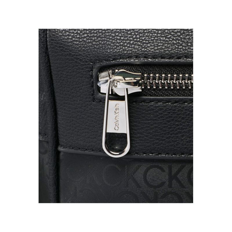 Laptop, Telefoane si Tablete - Laptopuri si accesorii - Accesorii Laptop - Genti laptop - Geanta pentru laptop Calvin Klein Elevated Laptop Bag W/Pckt K50K510582 Negru 39 x 28 x 7 cm - Infinity.ro