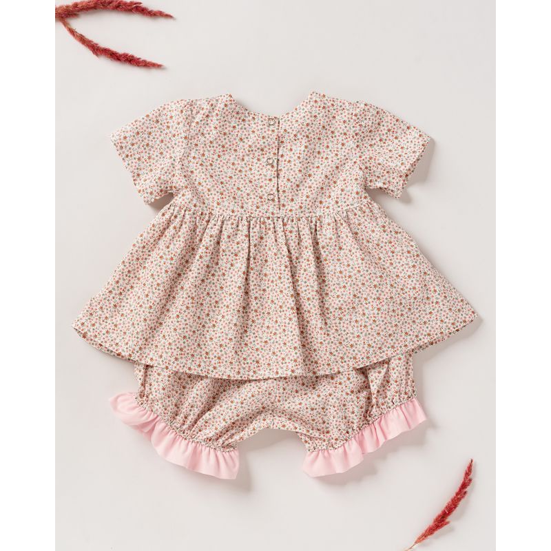 Fashion, accesorii si bijuterii - Copii - Imbracaminte copii - Treninguri si compleuri copii - Compleu de vara cu bluza si pantalonasi scurti bufanti 86 cm - Infinity.ro