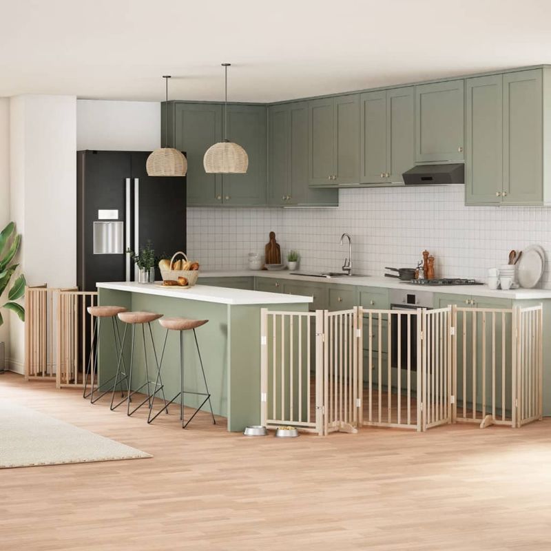 Petshop - Accesorii petshop - Culcusuri si custi - Custi interior si exterior - Poarta de caini pliabila cu usa, 12 panouri, 600 cm, lemn plop - Infinity.ro