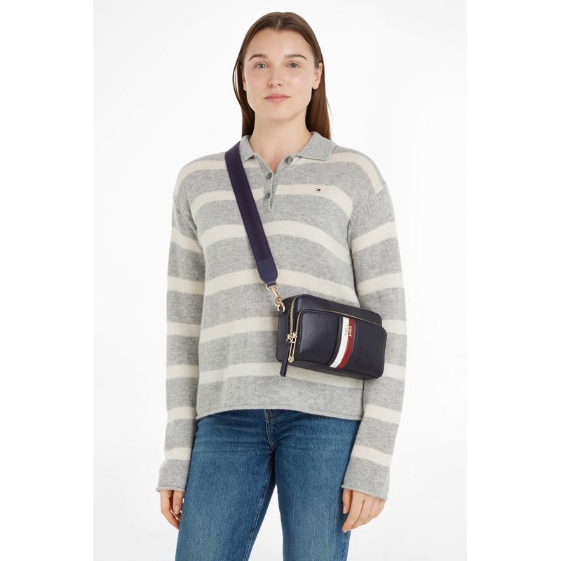 Fashion, accesorii si bijuterii - Femei - Accesorii femei - Genti si rucsacuri femei - Geanta dama Tommy Hilfiger Iconic AW0AW15880 Bleumarin 21.5 x 14 x 8 cm - Infinity.ro