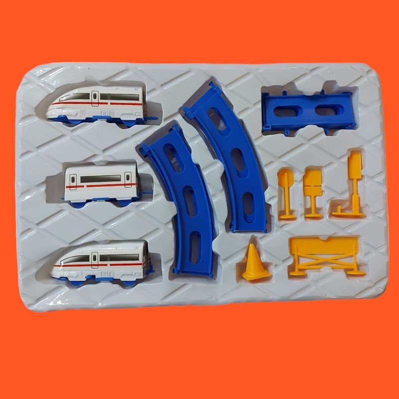 Jucarii, Copii si Bebe - Jucarii si jocuri - Vehicule si jucarii cu telecomanda - Trenulete de jucarie - Trenulet electric si cale ferata, kidsNplay, 20 piese,  3 ani +, plastic, multicolor, lungime tren 28 cm, cu indicatoare feroviare - Infinity.ro