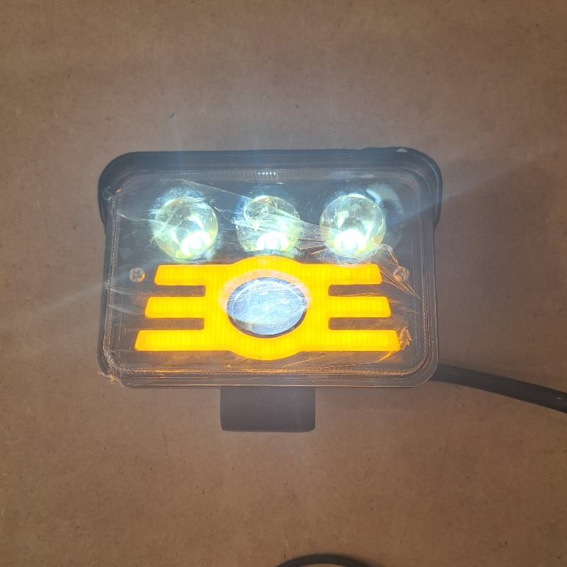 Auto si Moto - Piese auto si accesorii - Caroserie - Faruri, stopuri si proiectoare - Proiector led bicolor S935, alb si galben pozitii si lupe, 78W - Infinity.ro