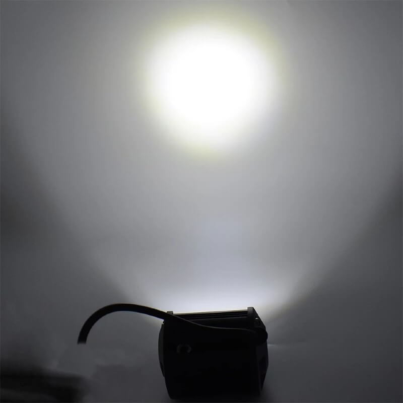 Auto si Moto - Piese auto si accesorii - Caroserie - Faruri, stopuri si proiectoare - Proiector led 18W dreptunghi, Off Road, unghi lumina spot 30° - Infinity.ro